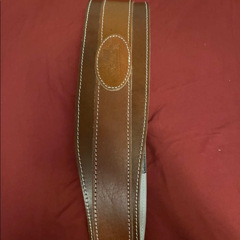 The model L2004 Contour Leather Lifting Belt